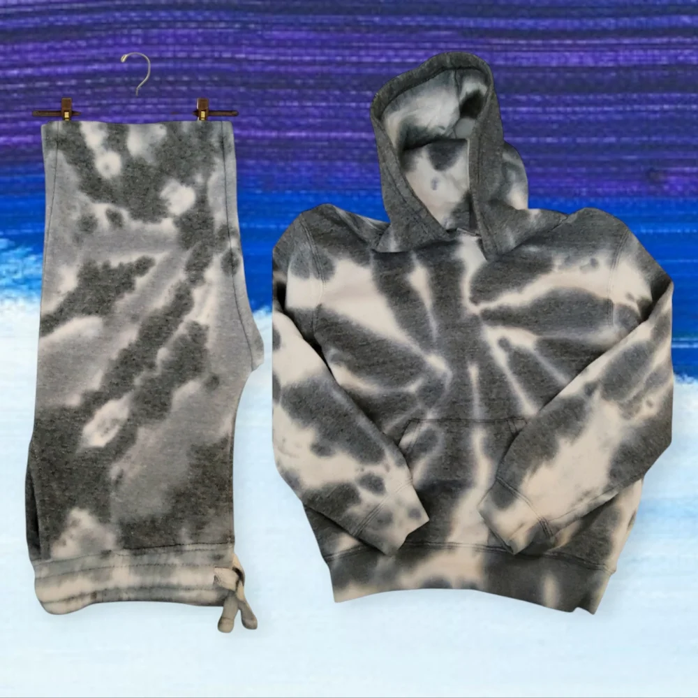 Tie Dye Design Hoodie and Sweatpants Set